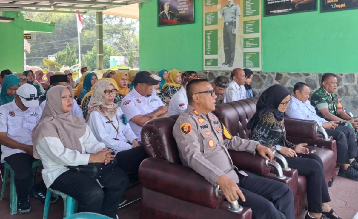 Percepat Penurunan Stunting, Kapolsek Darangdan Hadiri Pelayanan KB Serentak