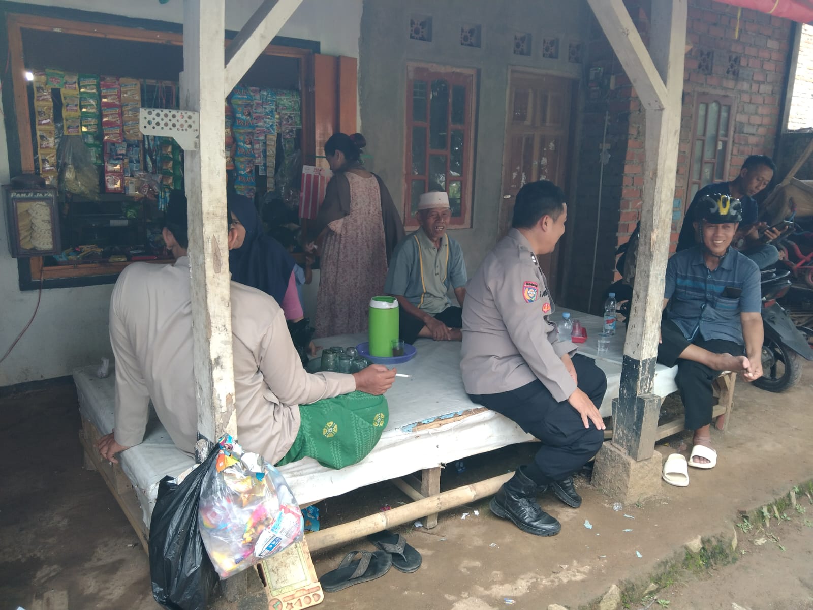 Jaga Rawat Jawa Barat, Polsek Plered Rutin Lakukan Patroli Dialogis