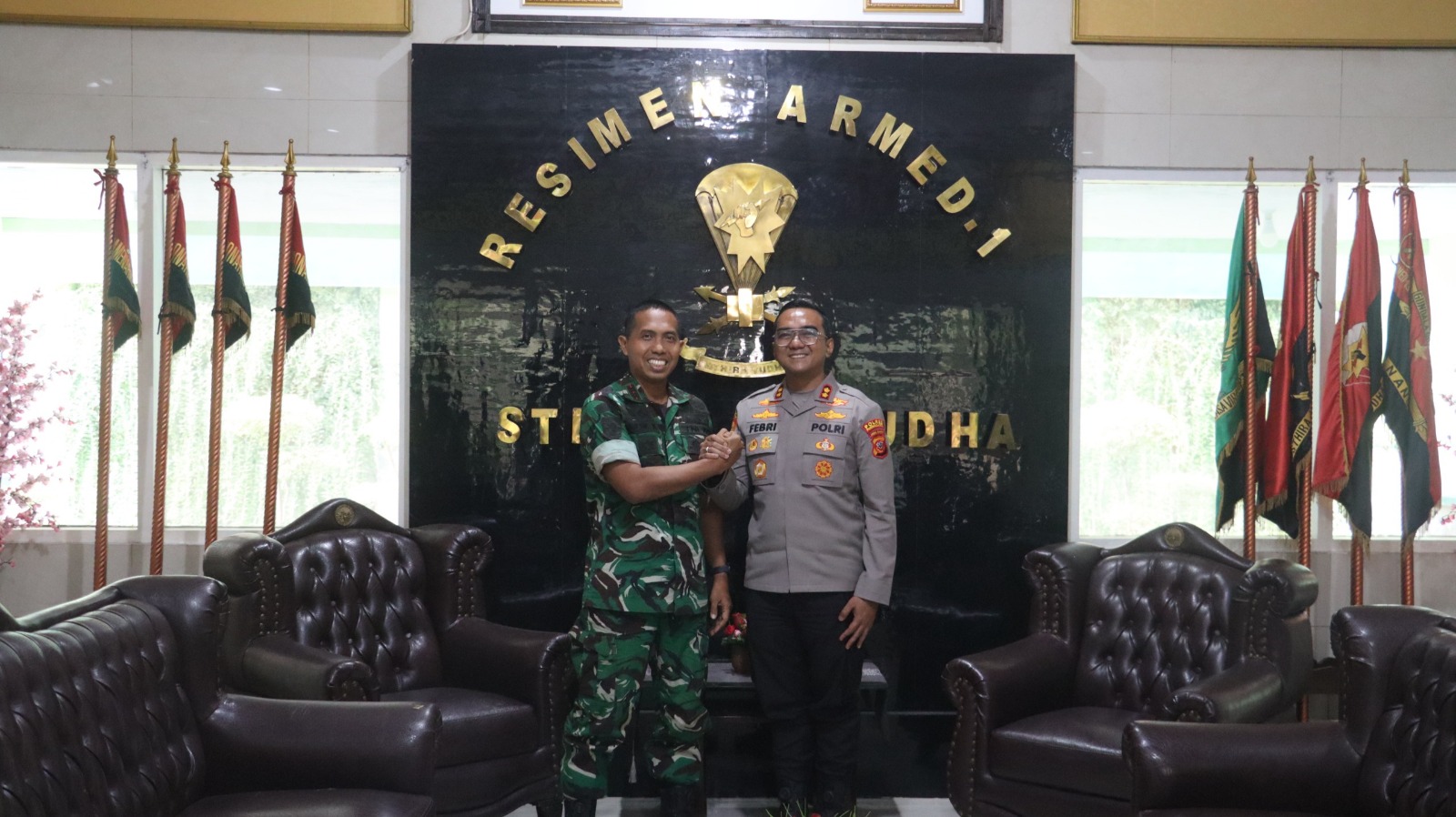 Perkuat Sinergitas TNI-Polri, Kapolres Purwakarta Silaturahmi ke Menarmed 1/Sthira Yudha
