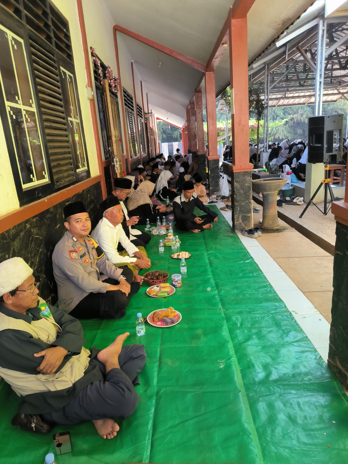 Maulid Nabi Jadi Ruang Silaturahmi, Polsek Plered Ajak Warga Jaga Generasi Muda dan Lingkungan