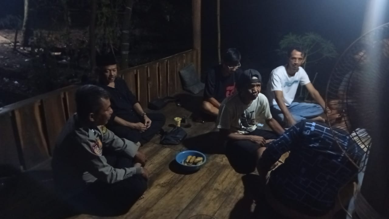 Jam Rawan Jadi Perhatian, Polsek Bungursari Perkuat Bin Kamling Desa Cinangka