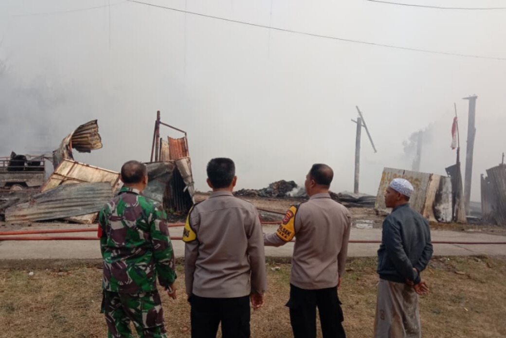Kebakaran Gudang Limbah di Campaka Berhasil Dipadamkan, Polisi dan Damkar Bergerak Cepat