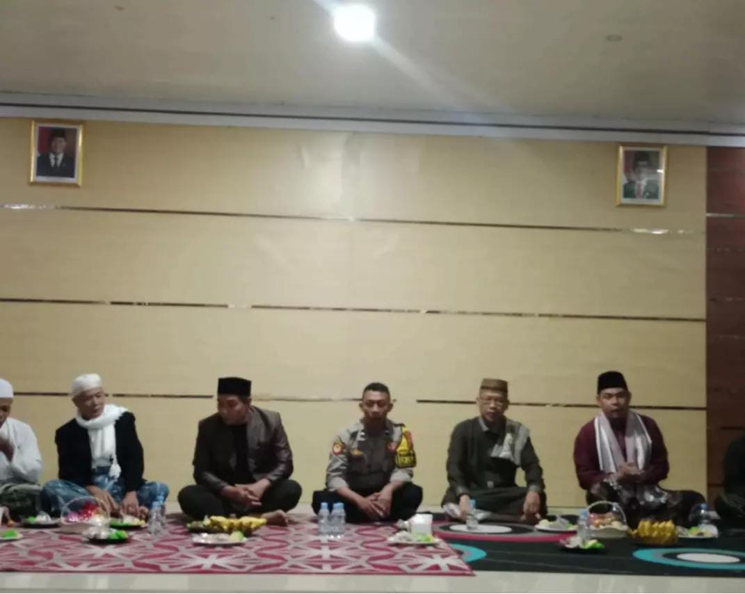 Bhabinkamtibmas Sambangi Warga Saat Maulid Nabi, Mari Bersama Jaga Kamtibmas