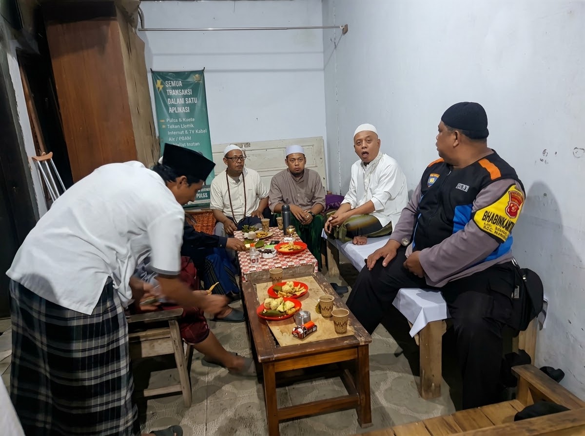 Pererat Sinergitas dan Jaga Kamtibmas, Bhabinkamtibmas Nagri Kidul Sambangi Tokoh Agama
