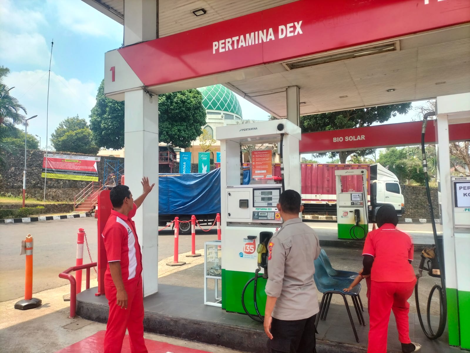 Polsek Darangdan Koordinasi dengan Pengawas SPBU Lebakwangi, Perkuat Pencegahan dan Kesiapsiagaan Hadapi Kebakaran
