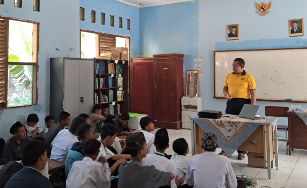 Bekali Pelajar dengan Pesan Kamtibmas, Polsek Jatiluhur Cegah Kenakalan Remaja Sejak Dini