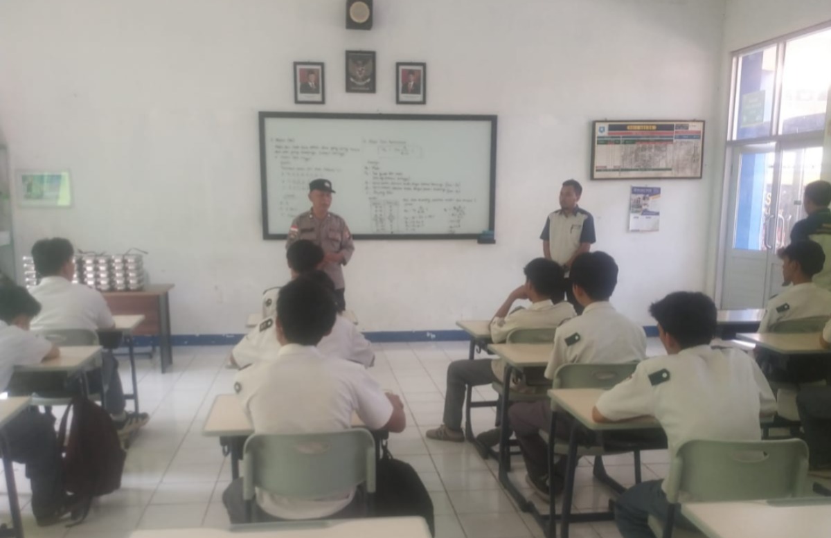 Cegah Pelajar Terprovokasi Aksi Unjuk Rasa, Polres Purwakarta Edukasi Siswa SMK Bina Taruna