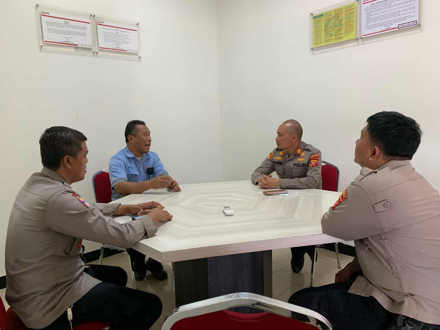 Polisi Bersama Masyarakat, Kapolsek Cibatu Bangun Kedekatan dengan Lingkungan Perusahaan