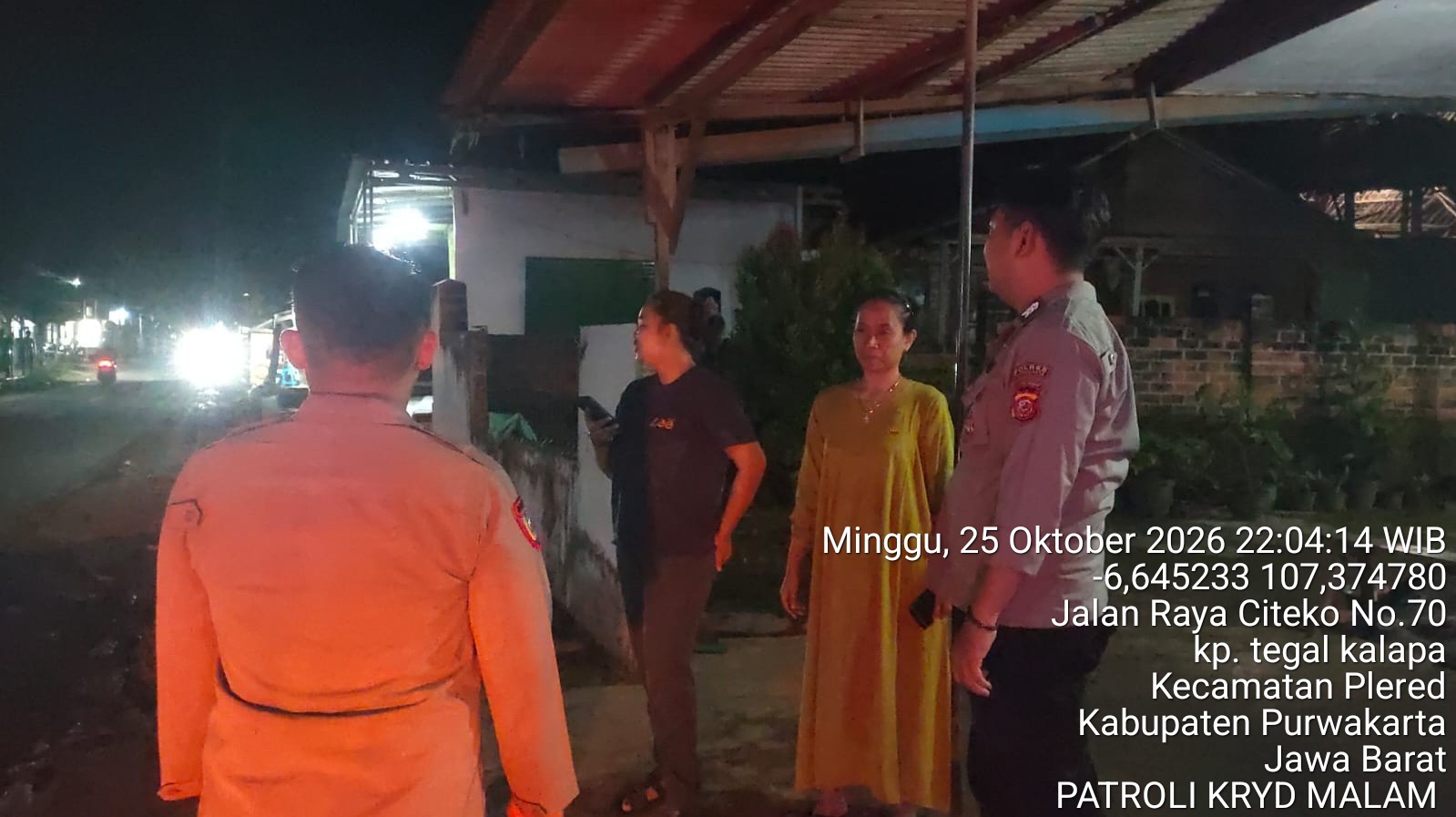 Wujudkan Keamanan Masyarakat, Polsek Plered Lakukan Patroli Malam