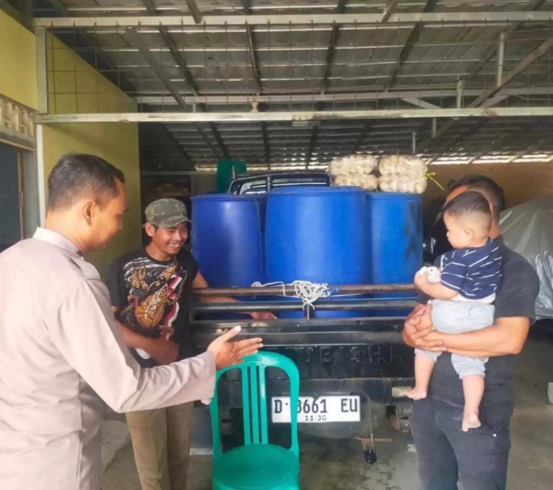 Bhabinkamtibmas Desa Sawit Sambangi Warga, Sampaikan Imbauan Kamtibmas dan Antisipasi Kebakaran