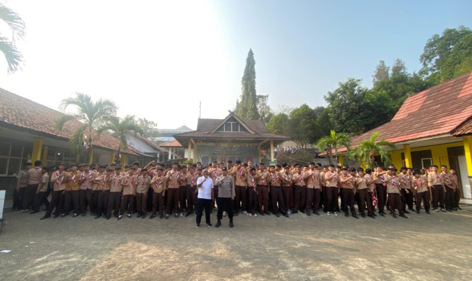 Kenalkan SMA Kemala Taruna Bhayangkara, Polsek Jatiluhur Sosialisasikan SPMB kepada 340 Siswa SMP