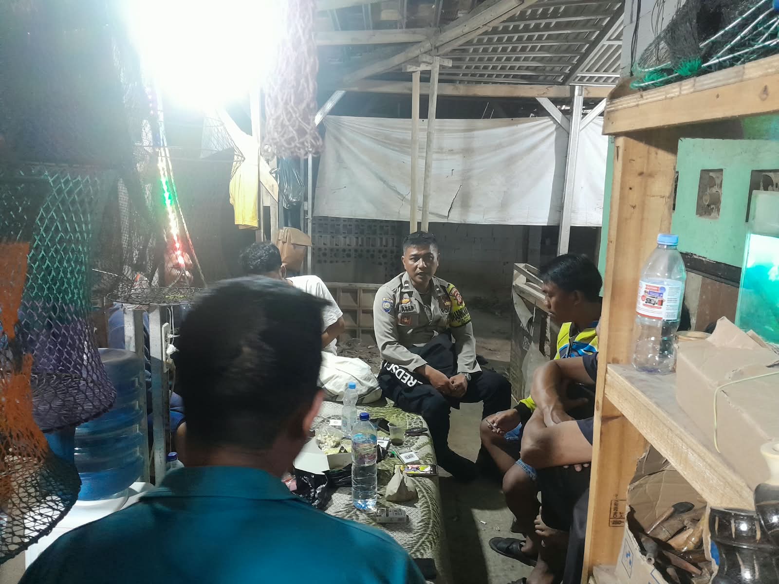 Pastikan Masyarakat Beraktivitas Dengan Aman, Polsek Plered Maksimalkan Patroli