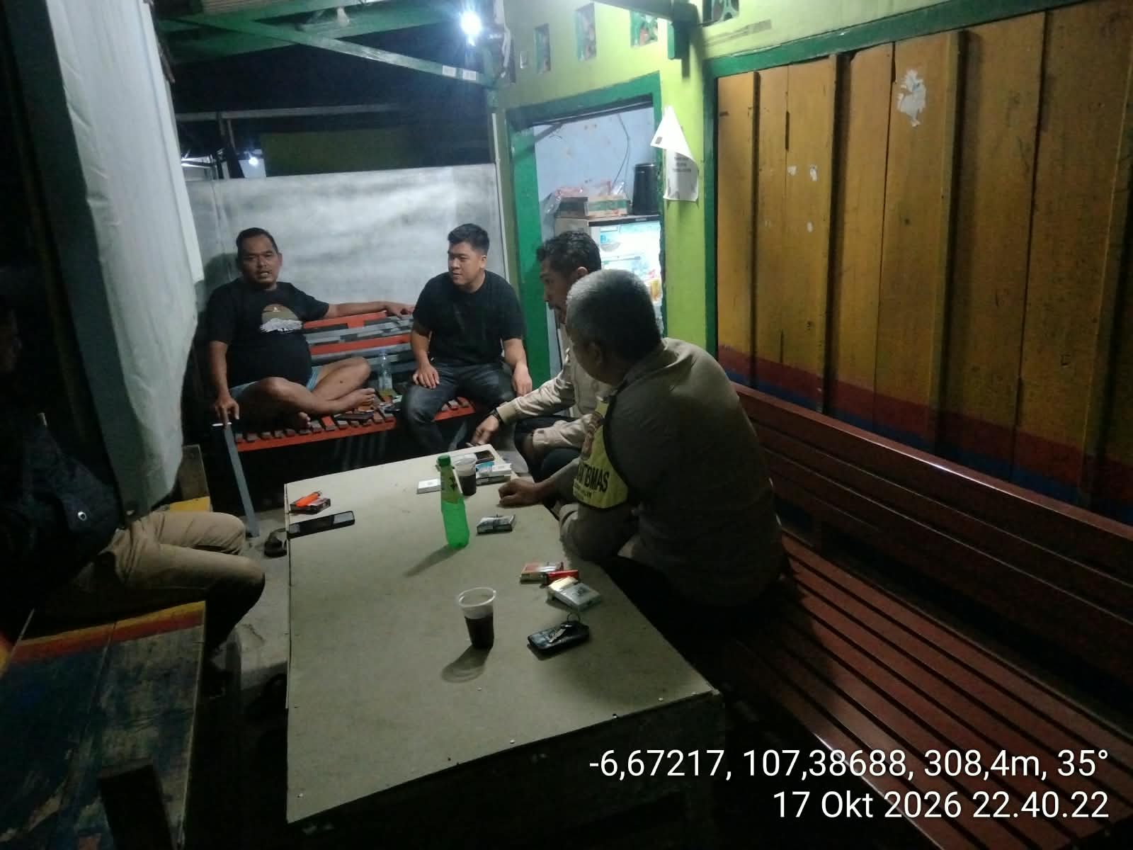 Berikan Rasa Aman Masyarakat, Polsek Plered Gelar Patroli Malam