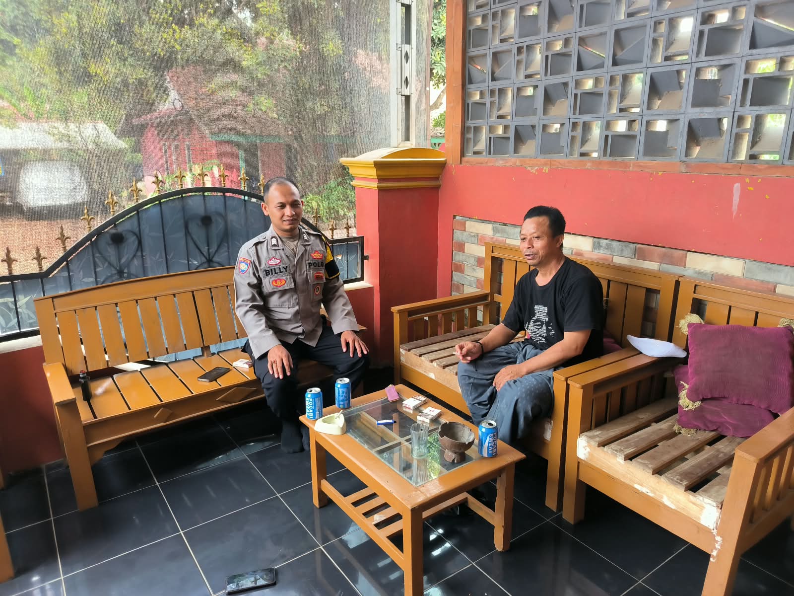 Gelar Jumat Curhat, Polsek Plered Selalu Hadir Ditengah Masyarakat