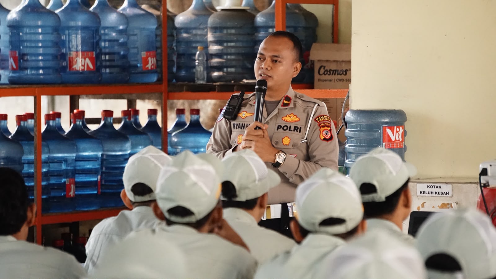 Satlantas Polres Purwakarta edukasi karyawan PT KICI, dorong budaya tertib dan selamat berlalu lintas