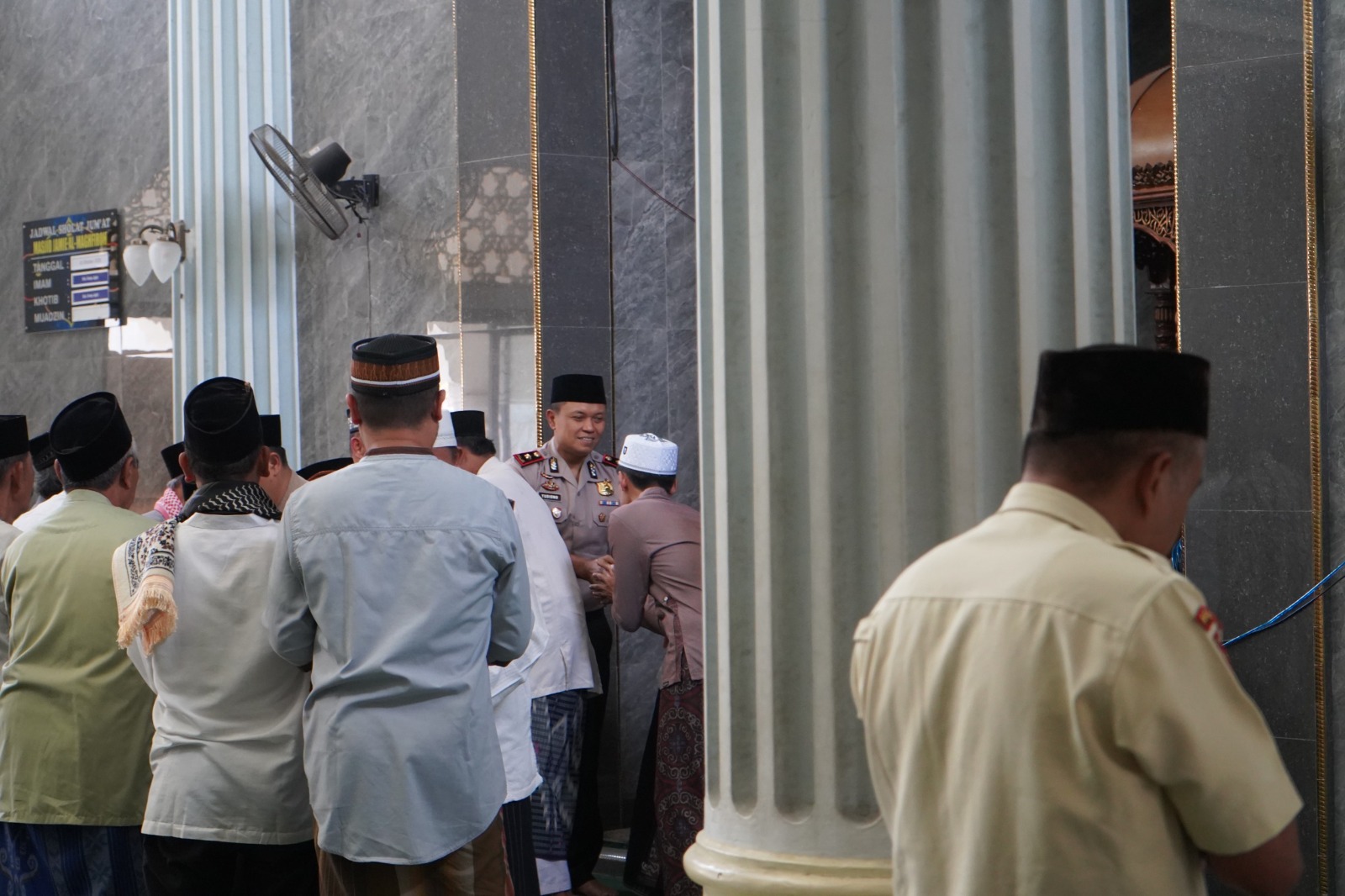 Jumat Keliling di Purwakarta, Wakapolres Ajak Orang Tua Awasi Remaja dan Cegah Curanmor