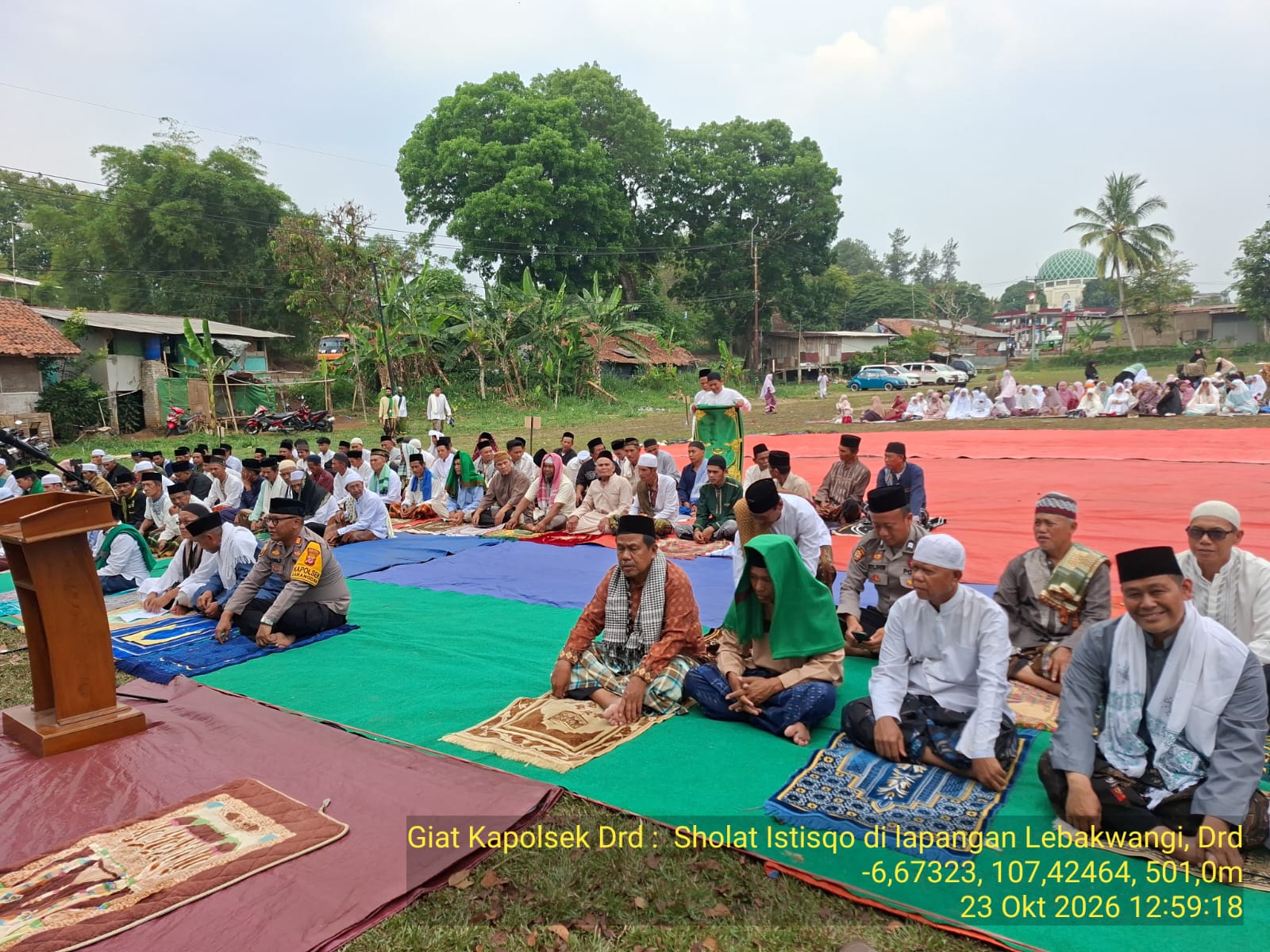 Kapolsek Darangdan Polres Purwakarta Ikuti Shalat Istisqa di Lapangan Lebakwangi