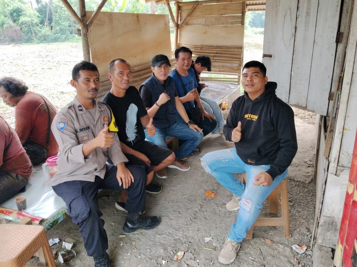 Pererat Silaturahmi dan Jaga Kamtibmas, Bhabinkamtibmas Polsek Purwakarta Kota Gelar Sambang Warga di Cilangkap