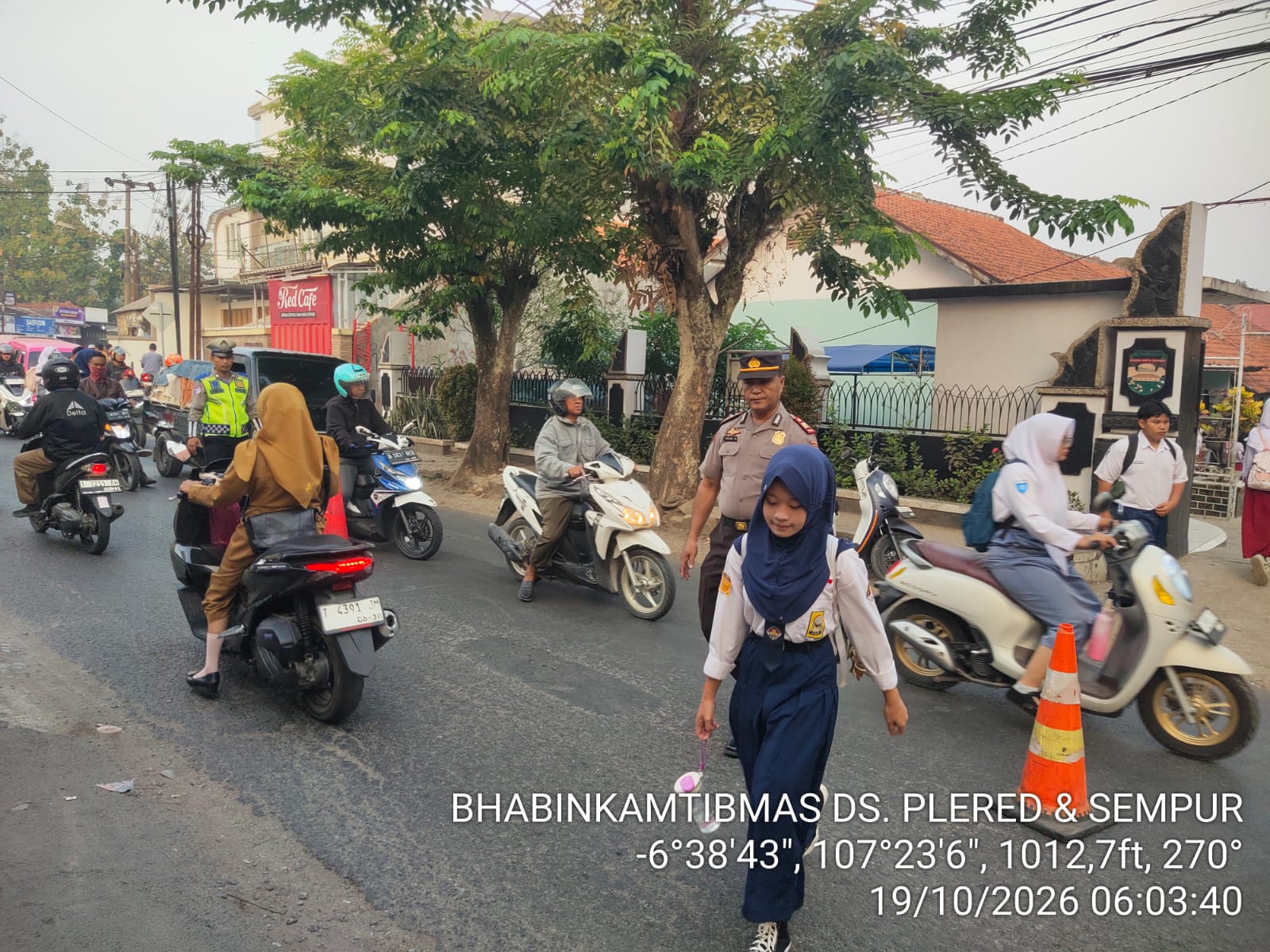 Gatur Lantas, Polsek Plered Harap Masyarakat Beraktivitas Dengan Rasa Aman