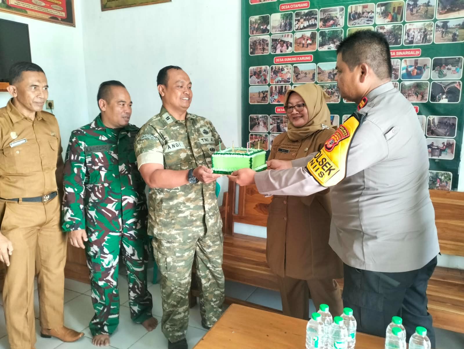 Sinergitas 3 Pilar di Maniis, Polsek dan Pemerintah Kecamatan Berikan Ucapan HUT ke-81 TNI
