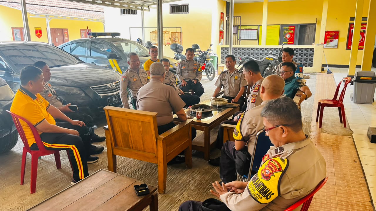 Wujudkan Kinerja Kepolisian Yang Terbaik, Polsek Plered Gelar Anev Dan Arahan Kapolsek