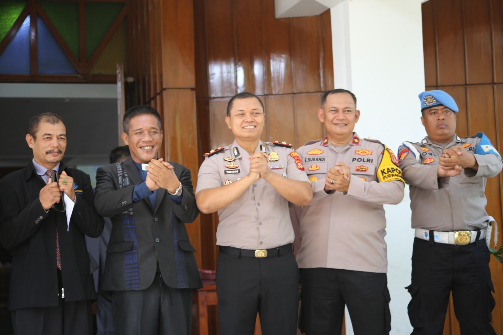 Minggu Kasih di Gereja HKBP Purwakarta, Wakapolres Ajak Jemaat Cegah Perundungan dan Kenali Layanan 110
