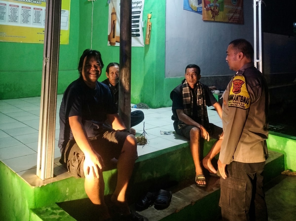 Wujudkan Lingkungan Aman, Bhabinkamtibmas Ciwareng Aiptu Muhtar Kusuma Gencarkan Sambang Warga